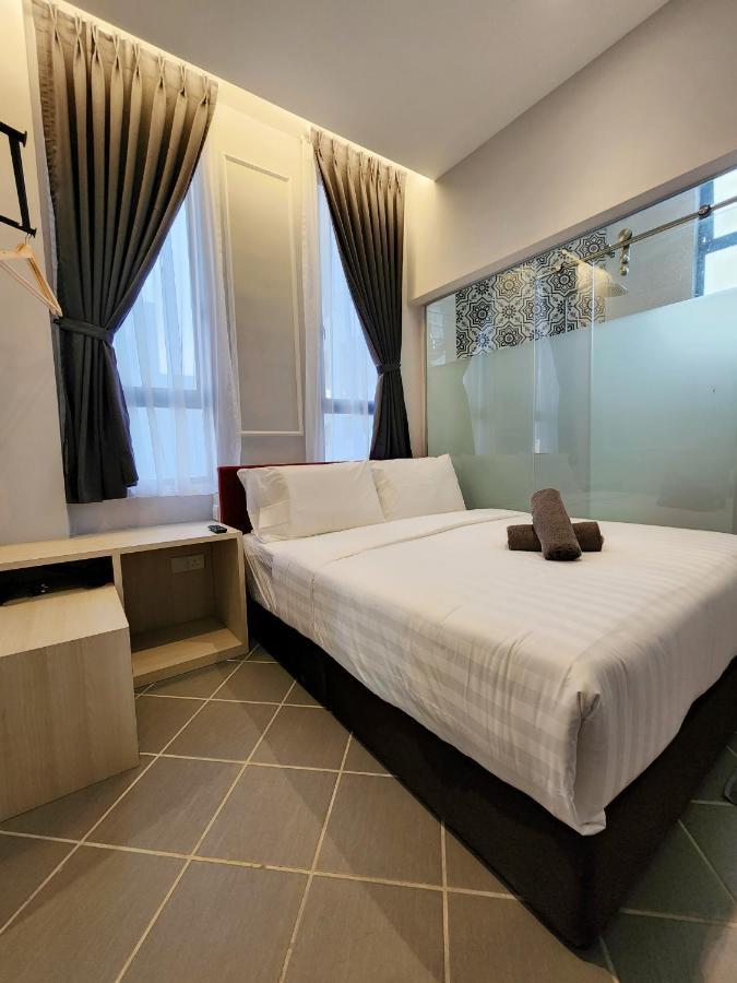 Mac Hotel By Sky Hive George Town Bagian luar foto